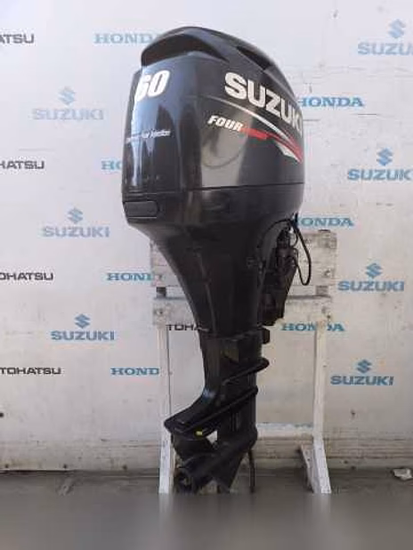 Продам: лодочный мотор Suzuki DF60 EFI в Якутске