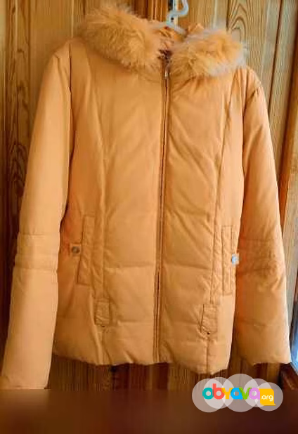 Продам: зимняя женская куртка- пуховик жёлтая в Челябинске