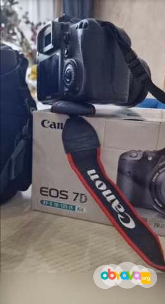 Продам: фотоаппарат Canon EOS 7D