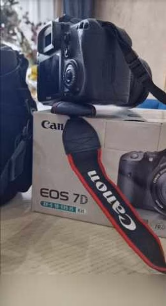 Продам: фотоаппарат Canon EOS 7D