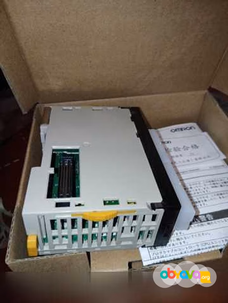 Продам: Omron Cj1w-scu41-v1