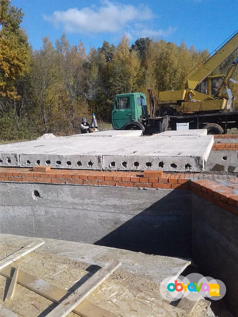 Возведение различного рода фундаментов.
