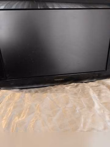 Продам: телевизор Toshiba 19DV703R в Москве