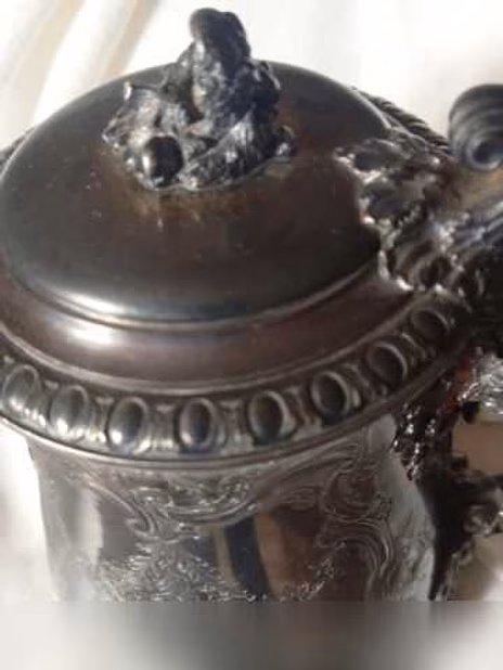Продам: кофейник серебро