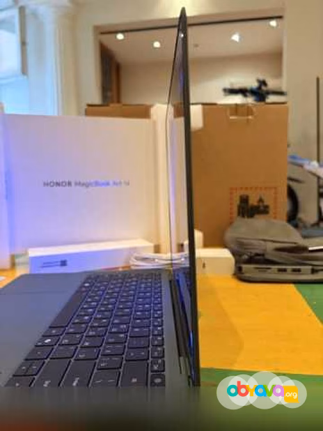 Продам: Honor magicbook art 14 ultra 7