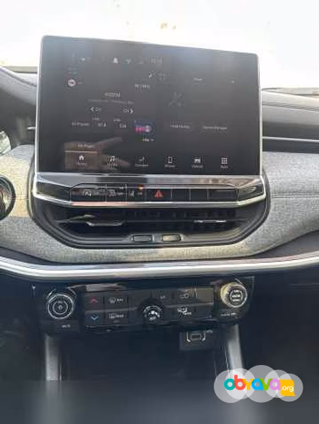 Подержанный автомобиль Jeep Compass Latitude LUX, поколение II Рестайлинг