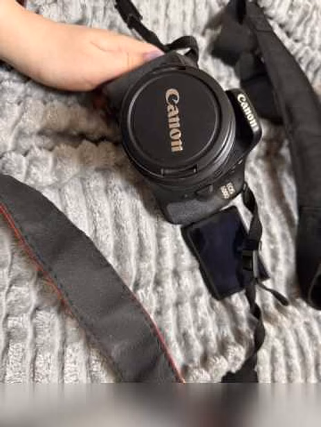 Продам: фотоаппарат Canon 600D