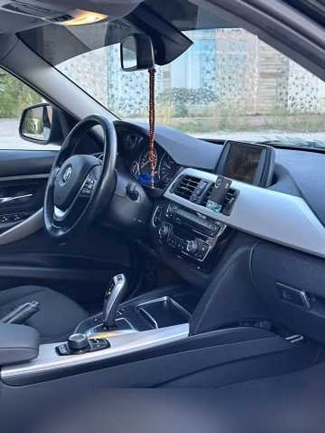 Легковой автомобиль BMW 318i 