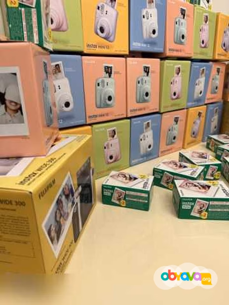 Продам: Fujifilm instax mini 12 новый