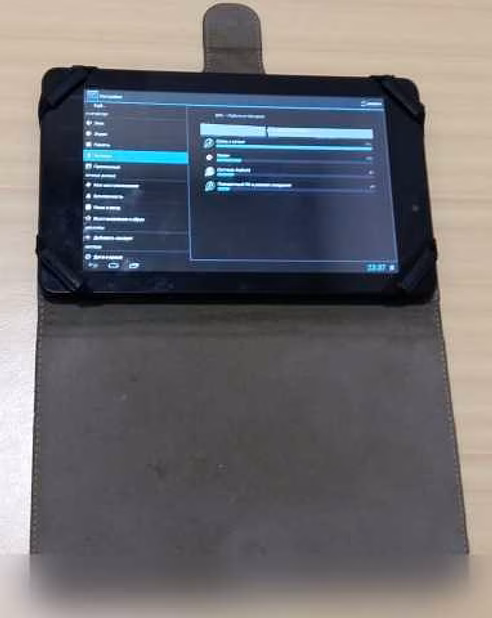 Продам: планшет Prestigio pmp5670c_duo с чехлом в Сыктывкаре