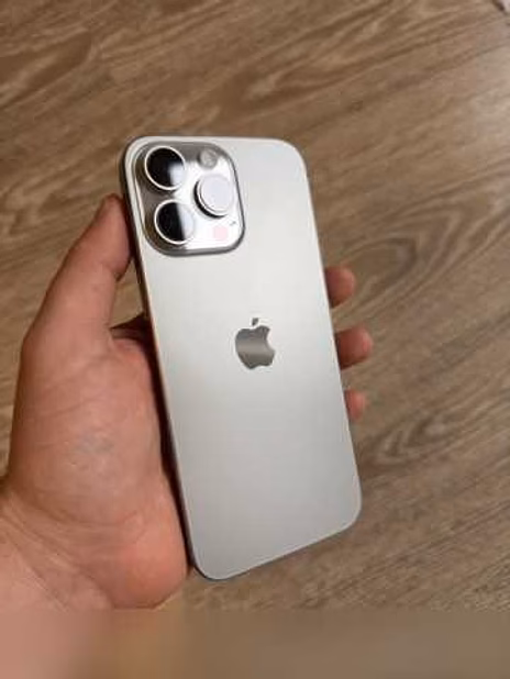 Продам: идеальный iPhone 16 pro max