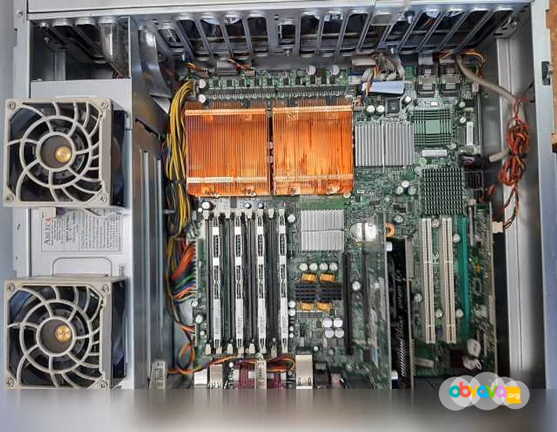 Продам: сервер SuperMicro M/B X7DA3, 2 CPU xeon в Екатеринбурге