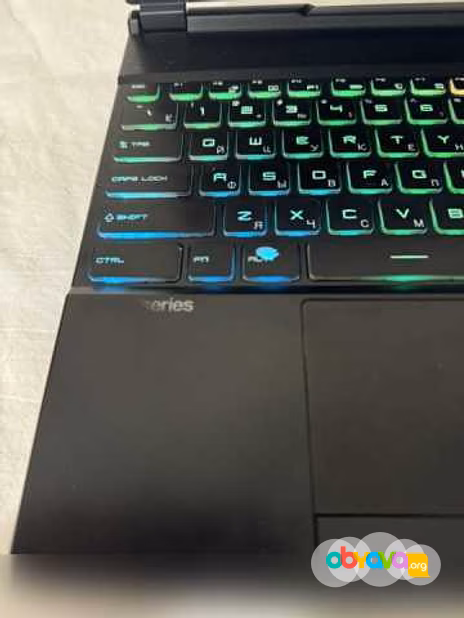 Продам: ноутбук MSI GL65 9SCK