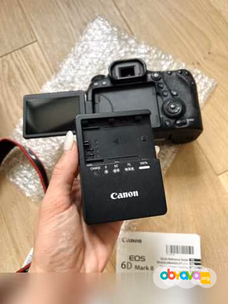 Продам: Canon EOS 6d Mark ii body