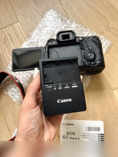 Продам: Canon EOS 6d Mark ii body