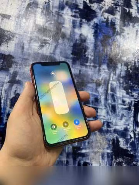Продам: смартфон Apple iPhone XR 64Gb Red