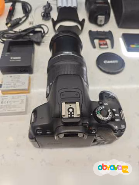 Продам: CANON EOS 650D 18-135 IS STM Japan
