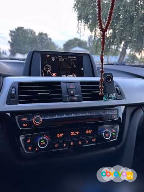 Легковой автомобиль BMW 318i 