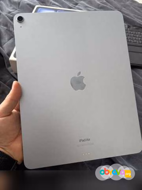Продам: Ipad air 13 2024 m2 128gb wifi blue