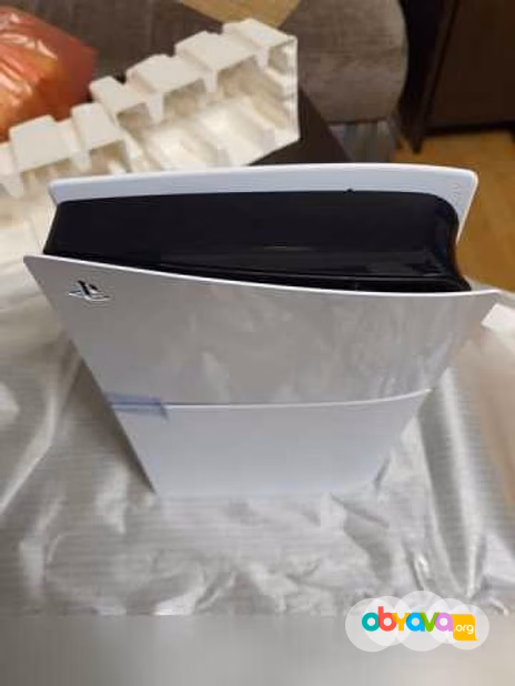 Продам: Sony playstation 5 slim 1TB новая