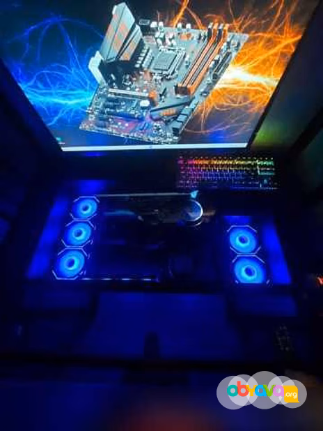 Продам: стол компьютер игровой