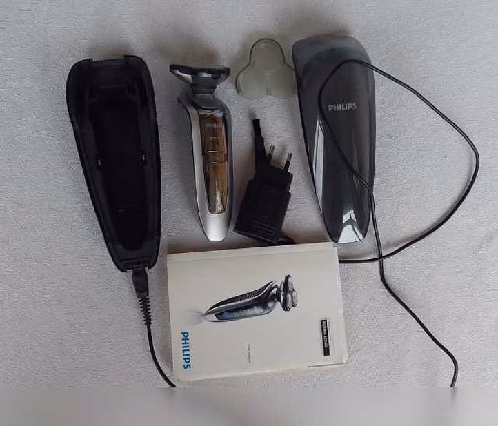 Электробритва Philips бу в отл. состоян Philips RQ1060