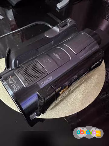 Продам: видеокамера Sony HDR-SR12E
