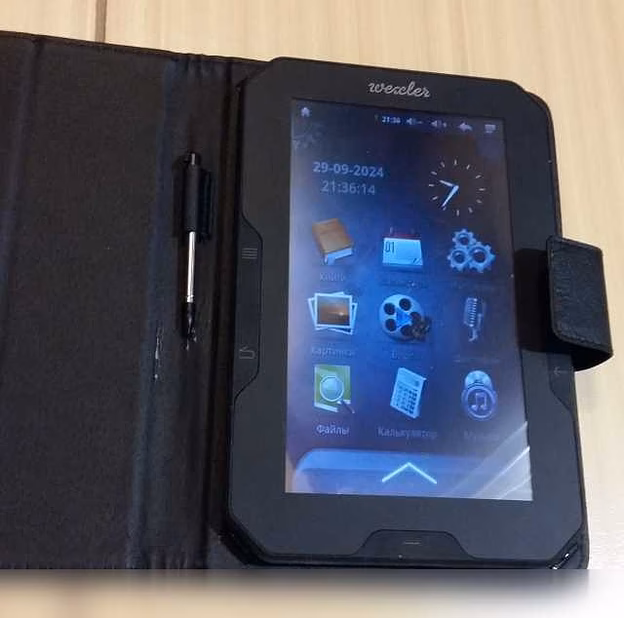 Продам: электрон книга wexlert7205 в Сыктывкаре