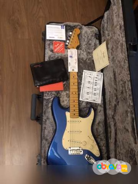 Продам: Fender American Ultra Stratocaster 2024