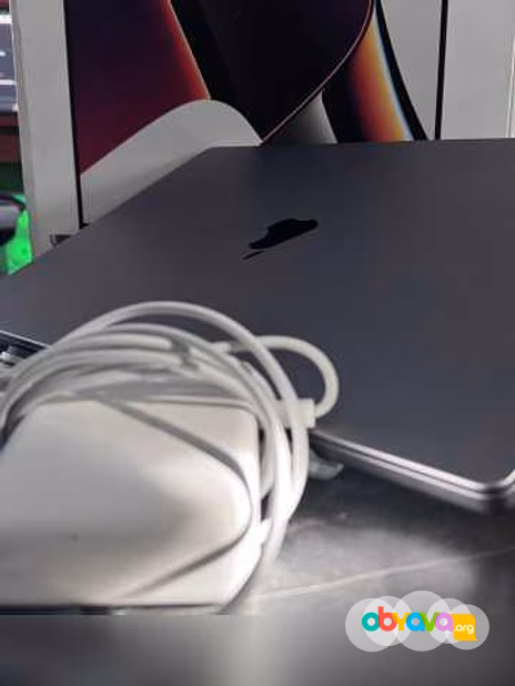 Продам: ноутбук Apple Macbook pro 16 m1 16gb 512gb в Армавире