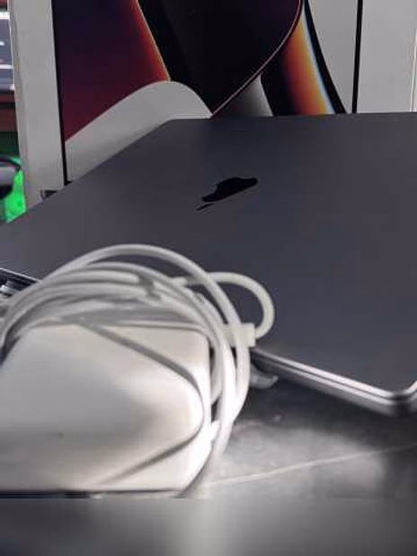Продам: ноутбук Apple Macbook pro 16 m1 16gb 512gb в Армавире