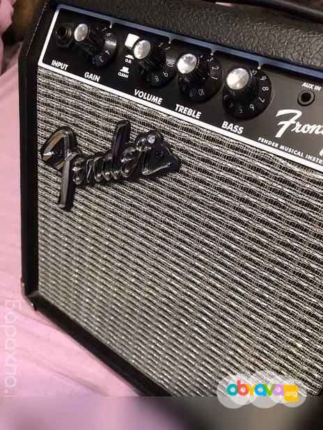 Продам: комбоусилитель FENDER FRONTMAN 10G в Москве