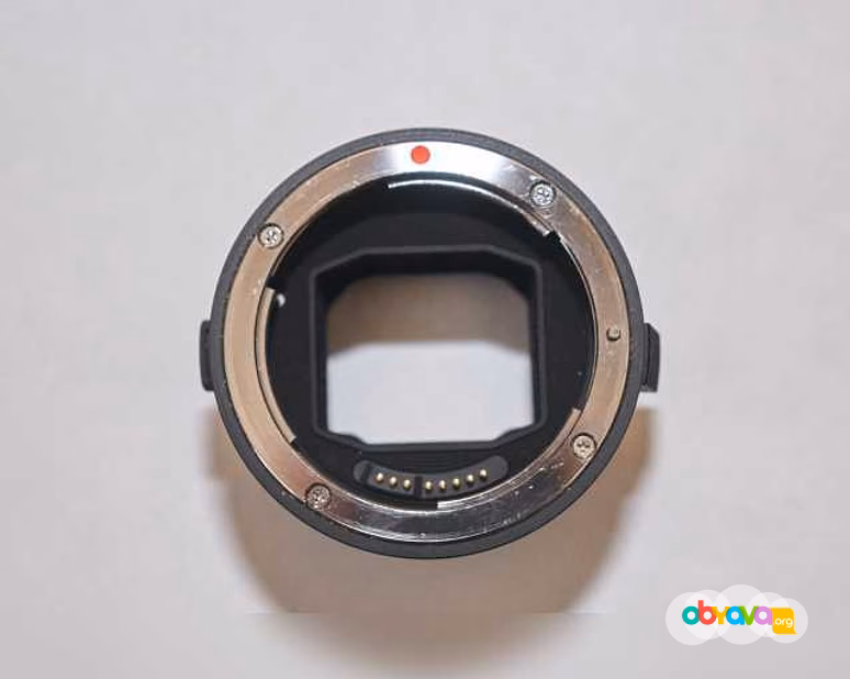 Продам: адаптор Sigma MC-11 Canon EF на Sony E в Москве