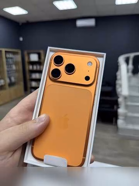Продам: смартфон Apple iPhone 17 Pro 256Gb Cosmic Orange