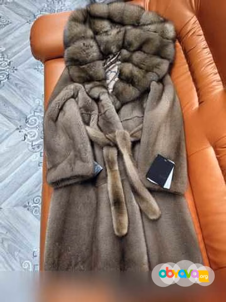 Продам: шуба новая норка с соболем Manoli
