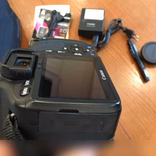 Продам: Canon EOS 550D