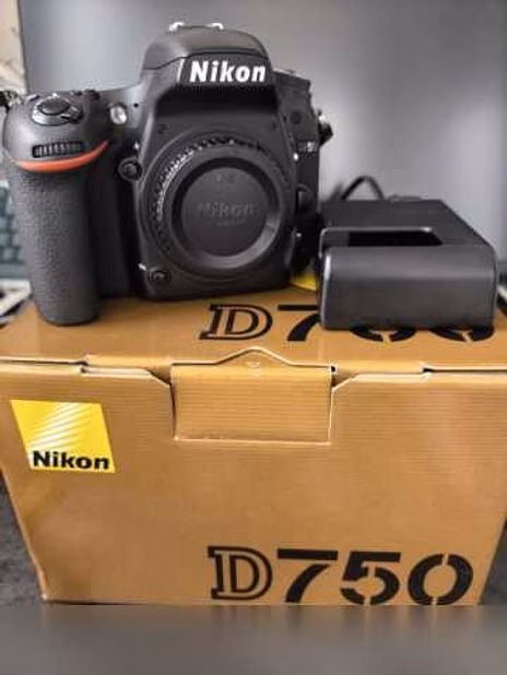 Продам: фотокамера Nikon d750