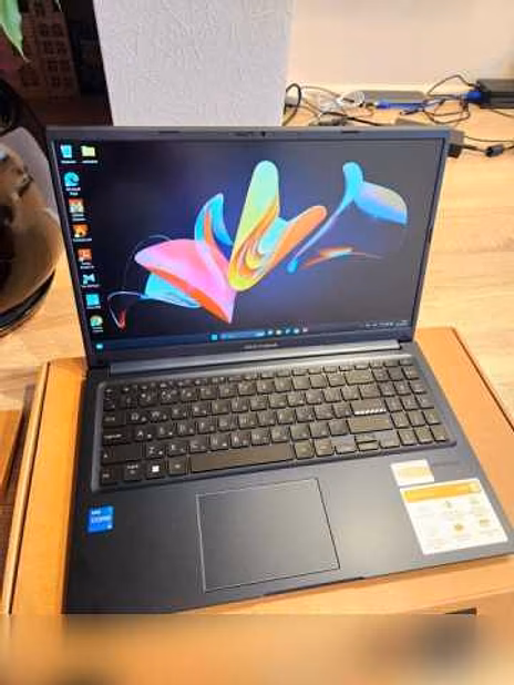 Продам: новый asus X1502V, core i5(13 gen) , 512SSD