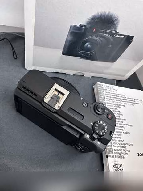 Camera Canon PowerShot V1 22.3MP 4K Digital Camera 