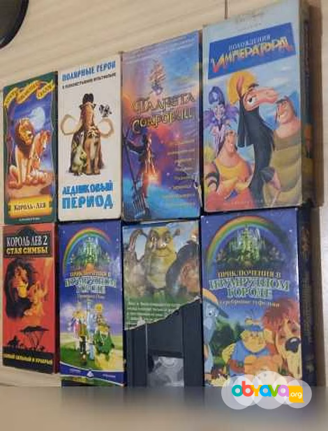 Продам: видеокассеты с фильмами и мультфильмами