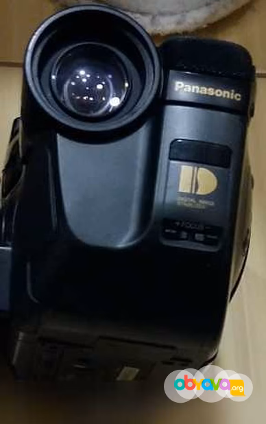 Продам: видеокамеру Panasonic nv-s 600 en в Сыктывкаре