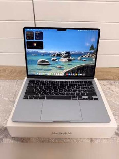 Продам: Apple MacBook Air 13 m4 16/256