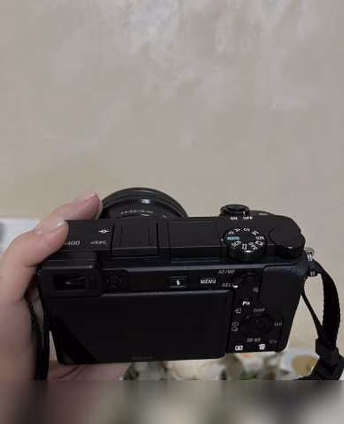 Продам: видеокамеру Sony Alpha 6400 ( ILCE - 6400 LB) KIT 16-50 mm в Хабаровске