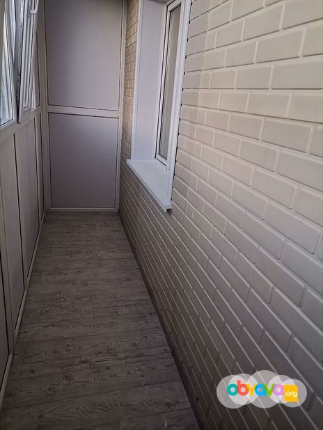  обшивка  стены на балконе 