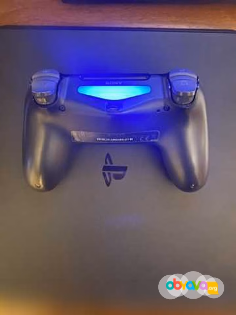 Продам: PS4 slim 1tb игровая приставка