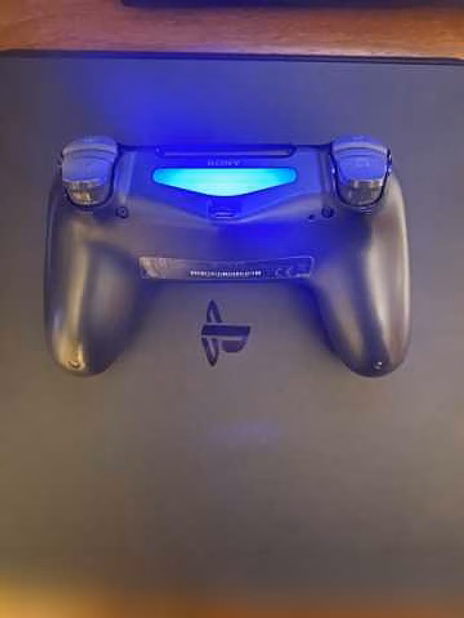 Продам: PS4 slim 1tb игровая приставка