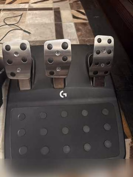 Продам: игровой руль g923 новый