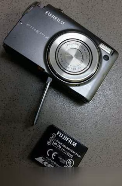 Продам: цифровой фотоаппарат FUJIFILM в Сыктывкаре