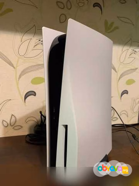 Продам: Sony Playstation 5 с дисководом