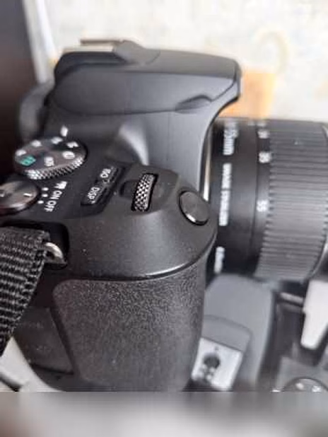Продам: Canon eos 250D kit 18 55mm